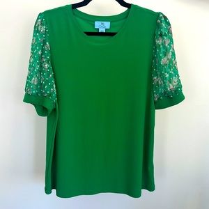 Cece Floral Puff Sleeve with Scattered Daisy Blouse - Large